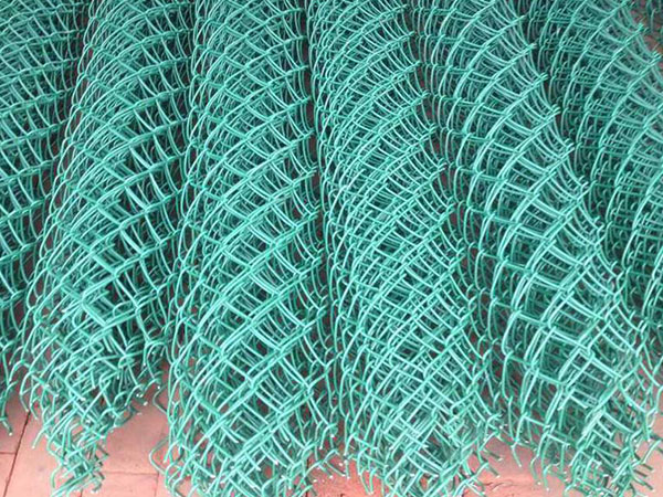 綠化勾花圍欄網(wǎng)圖片2